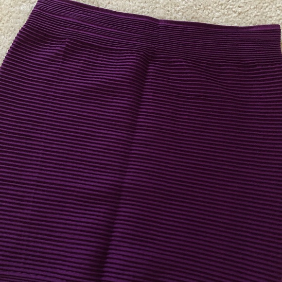 Guess Ribbed Bodycon Mini Skirt - Picture 2 of 5